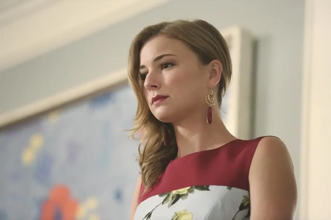 Emily VanCamp in Revenge