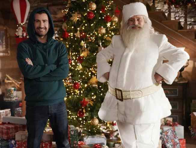 Chi ha incastrato Babbo Natale? il trailer della commedia di e con Alessandro Siani