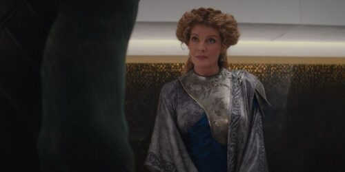 Frigga-speaking-to-Loki