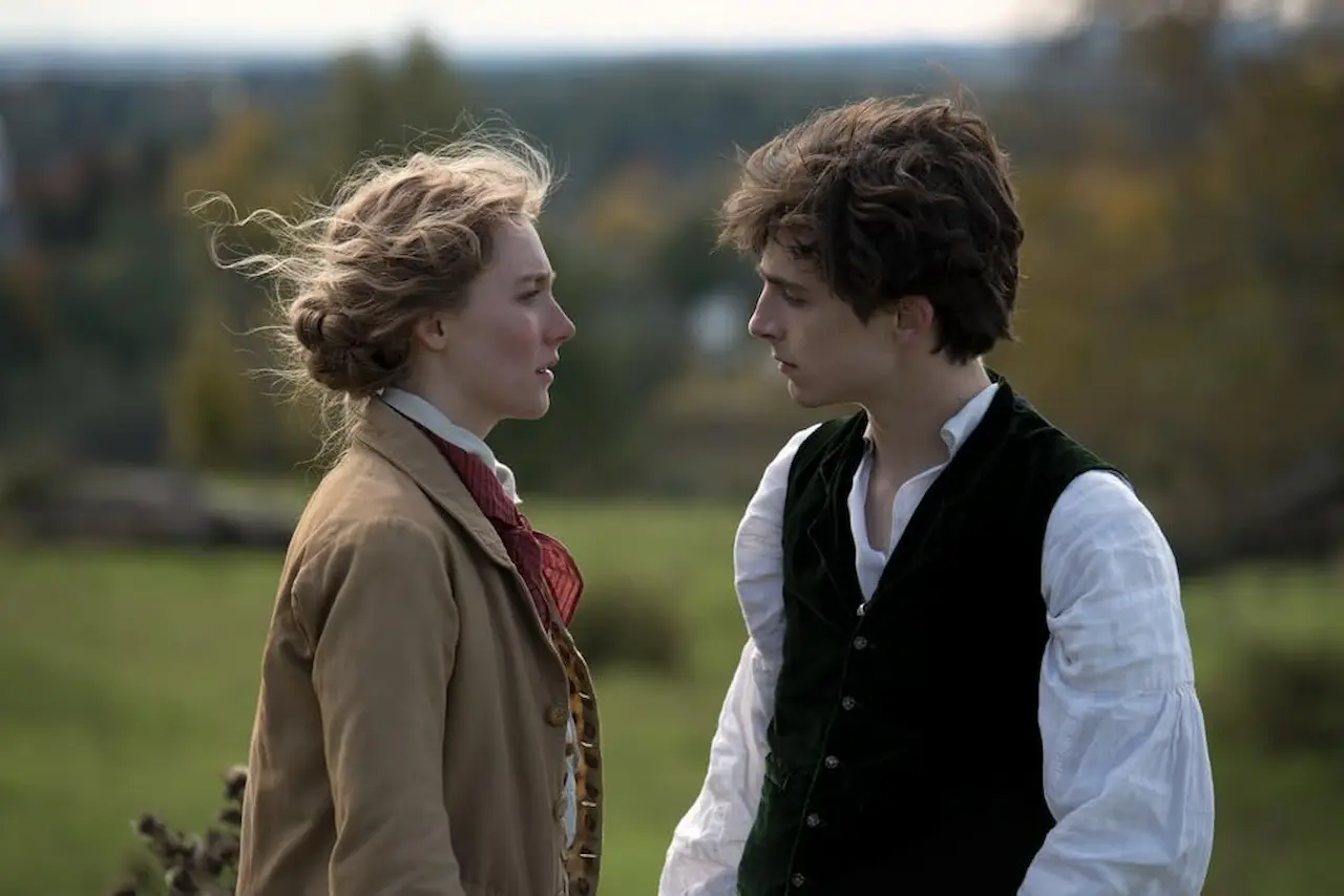 Saoirse Ronan e Timothée Chalamet in Piccole donne