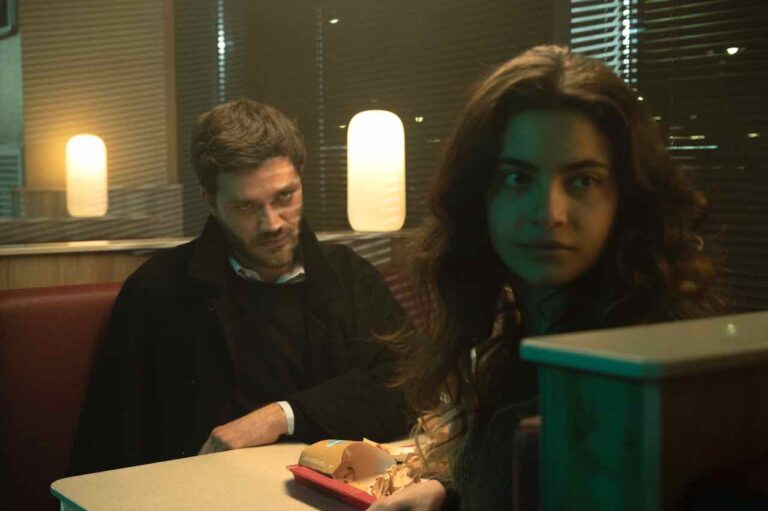 L’uomo sulla strada: prima foto dal film con Aurora Giovinazzo e Lorenzo Richelmy