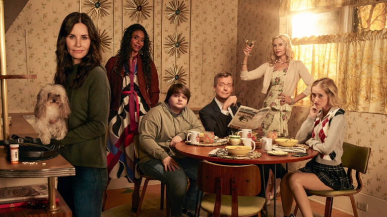 Shining Vale: recensione della serie con Courteney Cox