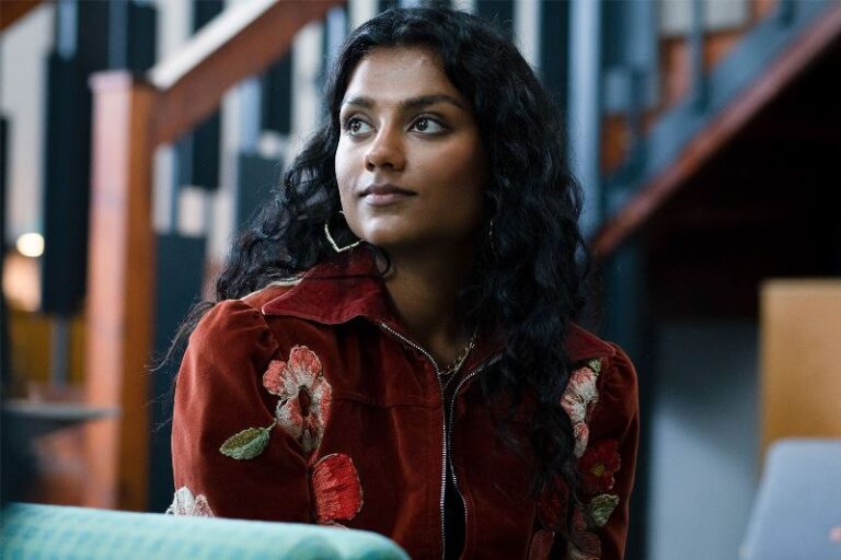Simone Ashley: 10 cose che non sai sull’attrice