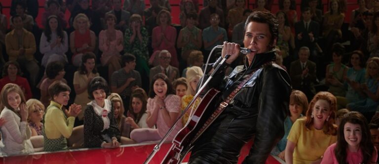 Elvis: la recensione del film di Baz Luhrmann Elvis: la recensione del film di Baz Luhrmann
