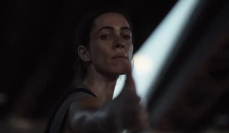 Rebecca Hall cerca di sfuggire dal suo passato nel primo trailer di Resurrection