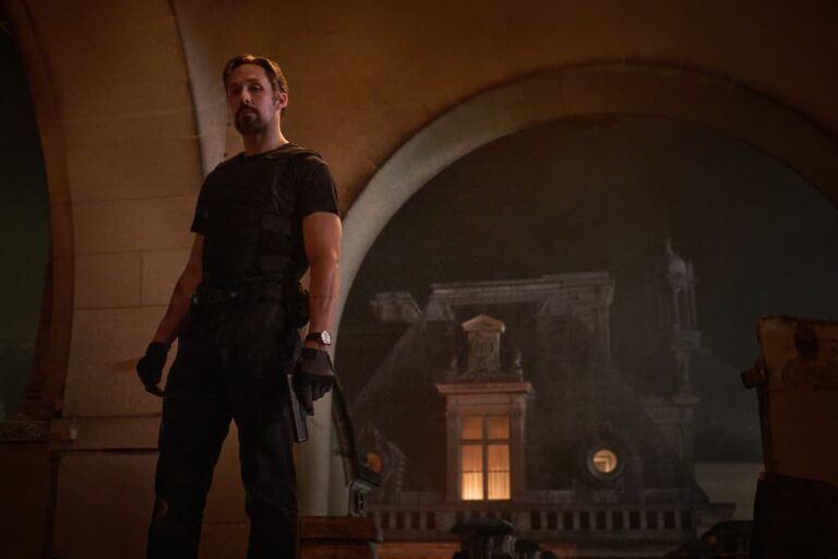 The Gray Man: clip ufficiale, Ryan Gosling affronta Chris Evans!