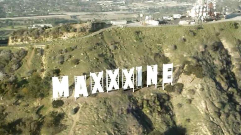 MaXXXine: il trailer del nuovo film di Ti West, che completa la trilogia di X e Pearl MaXXXine: il trailer del nuovo film di Ti West, che completa la trilogia di X e Pearl