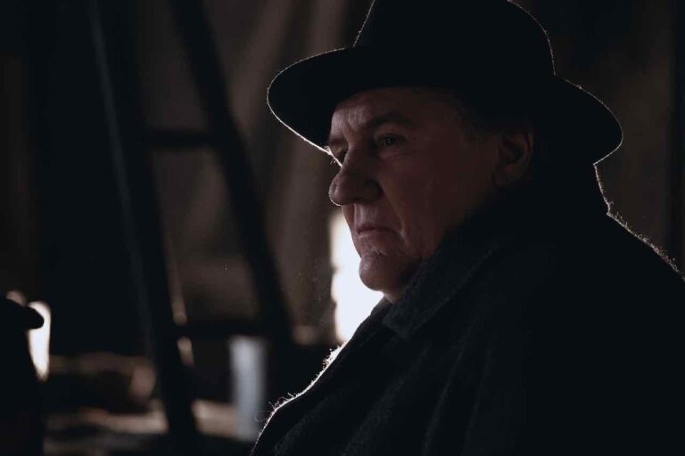 Maigret, la recensione del film con Gérard Depardieu