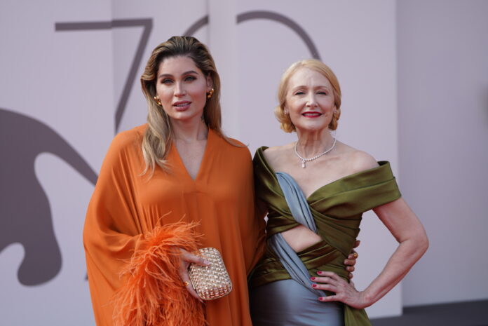 Patricia Clarkson e Trace Lysette