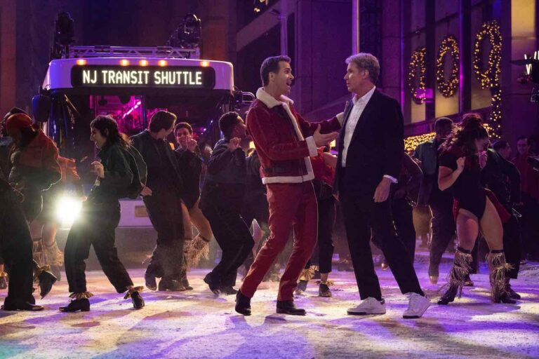 Spirited, le prime immagini della commedia con Ryan Reynolds