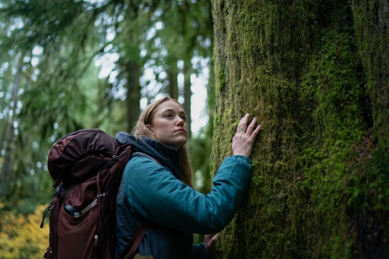 Non siamo soli: il thriller con Maika Monroe da domani su Paramount+