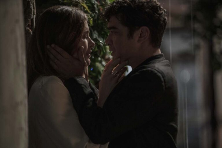 Quasi orfano: la recensione del film con Riccardo Scamarcio e Vittoria Puccini