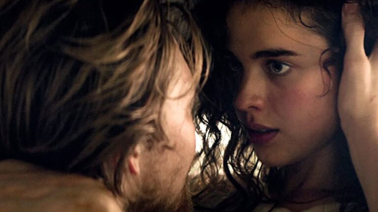 Stars at Noon, recensione del film di Claire Denis