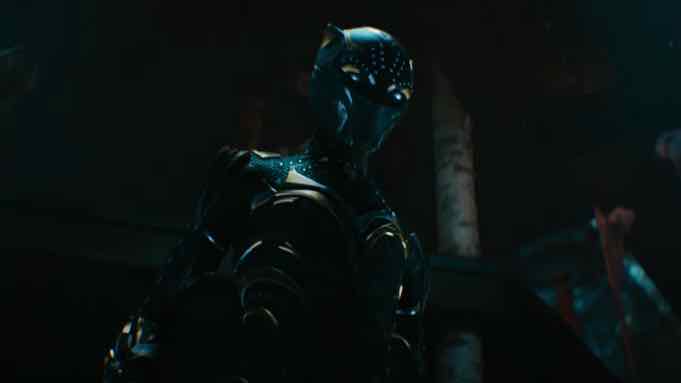 Black Panther: Wakanda Forever, l’armatura di Ironheart, Namor in volo e la nuova Pantera Nera nel secondo trailer Black Panther: Wakanda Forever, l’armatura di Ironheart, Namor in volo e la nuova Pantera Nera nel secondo trailer