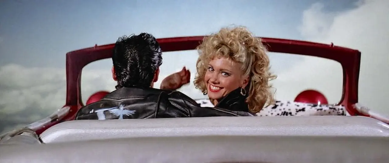 John Travolta e Olivia Newton-John nel finale di Grease