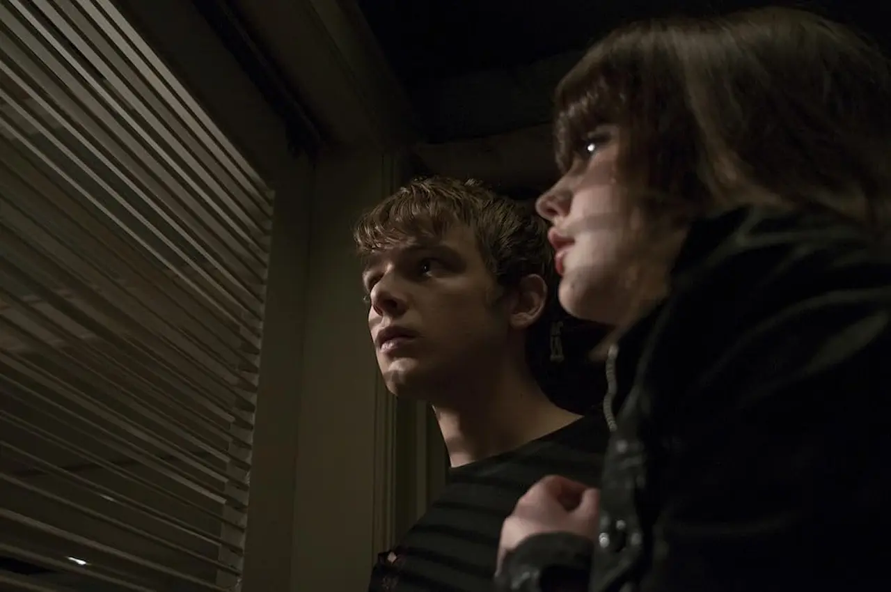Max Thieriot e Emily Meade in My Soul to Take - Il cacciatore di anime