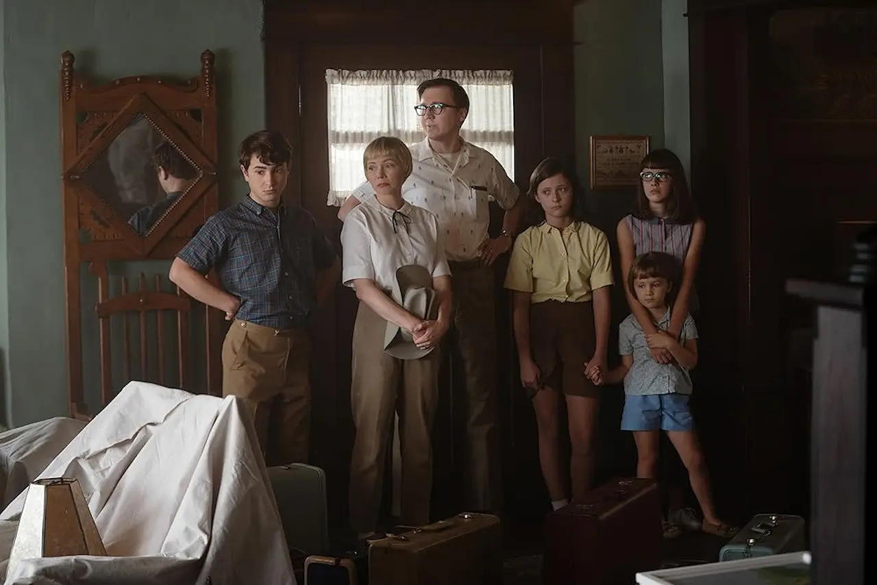 Paul Dano, Michelle Williams, Keeley Karsten, Sophia Kopera, Gabriel LaBelle e Julia Butters in The Fabelmans