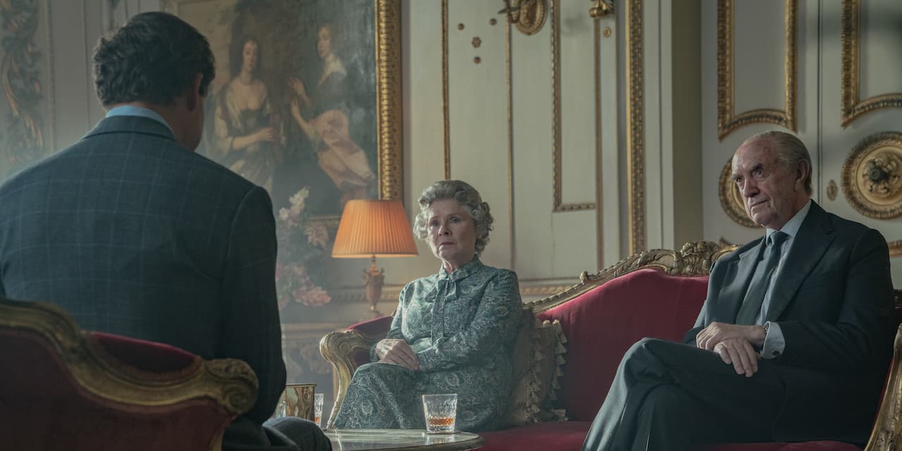 The Crown 5 Imelda Staunton Jonathan Pryce