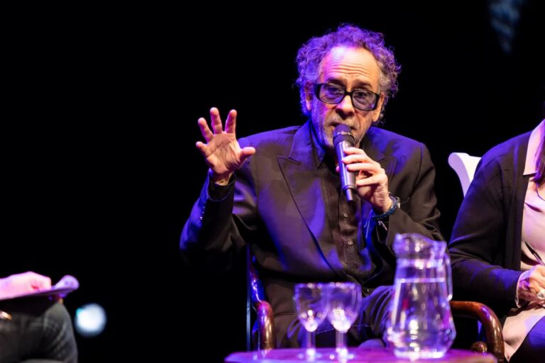 Tim Burton presenta Mercoledì, la nuova serie Netflix