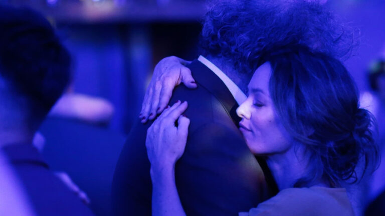 A letto con Sartre, la recensione del film con Valeria Bruni Tedeschi