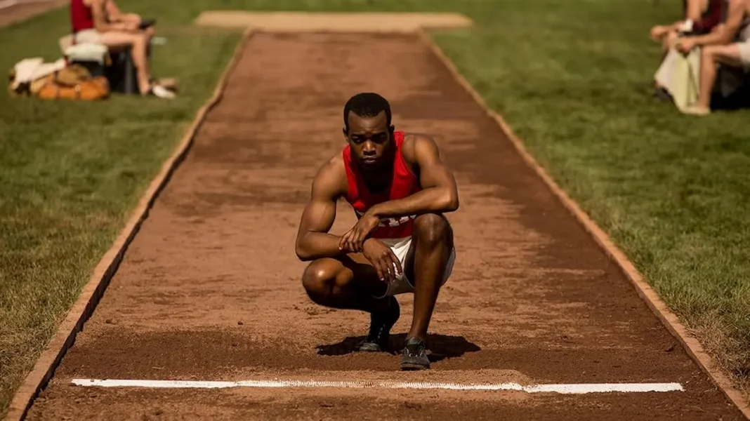 Stephan James è Jesse Owens in Race - Il colore della vittoria
