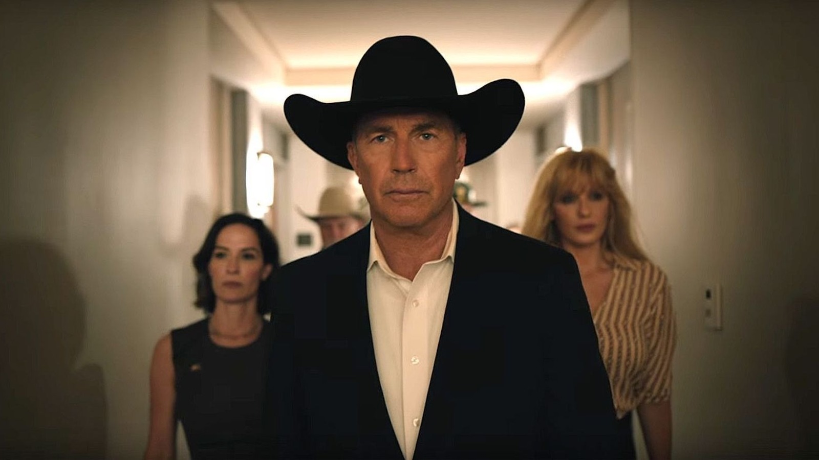 Yellowstone 5 trailer e il poster della seconda parte di stagione