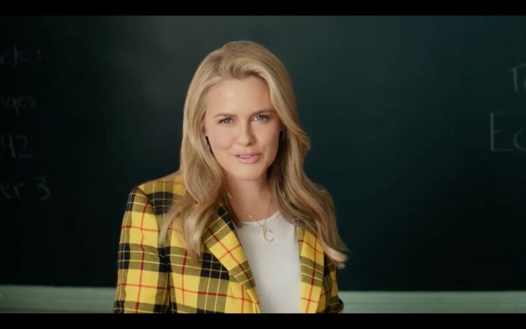 Alicia Silverstone torna nei panni di Cher di Ragazze a Beverly Hills per il Super Bowl LVII