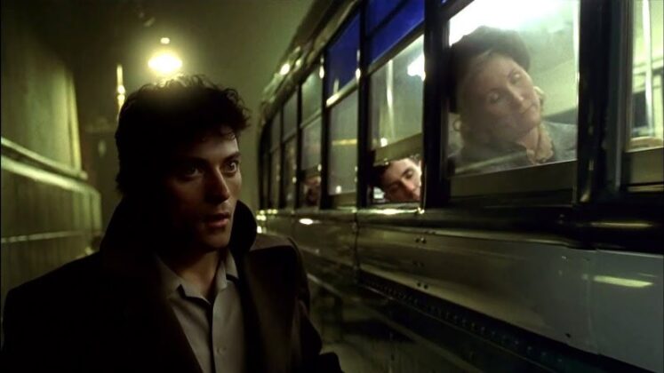 Dark City: tra mistero e distopia, tutto quello che c'è da sapere sul