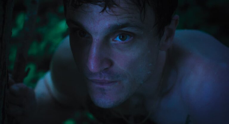 Disco Boy: recensione del film italiano alla Berlinale 2023
