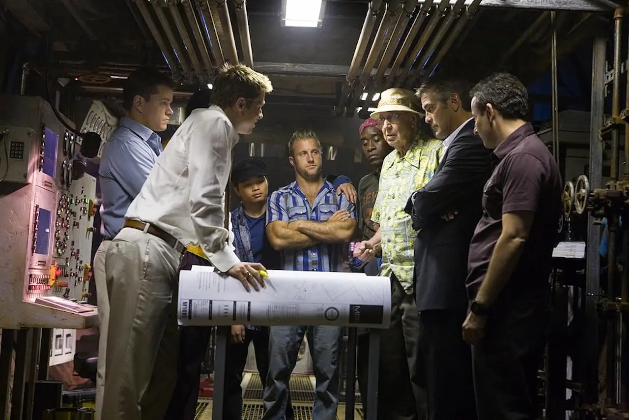 Brad Pitt, George Clooney, Don Cheadle, Matt Damon, Scott Caan, Carl Reiner, Eddie Jemison e Shaobo Qin in Ocean's Thirteen