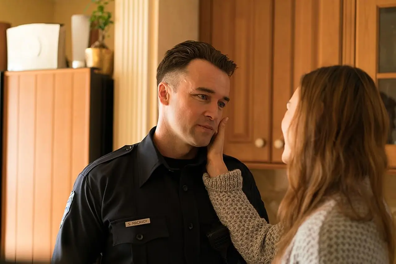 Dwayne Cameron e Sophie Skelton in 211 - Rapina in corso