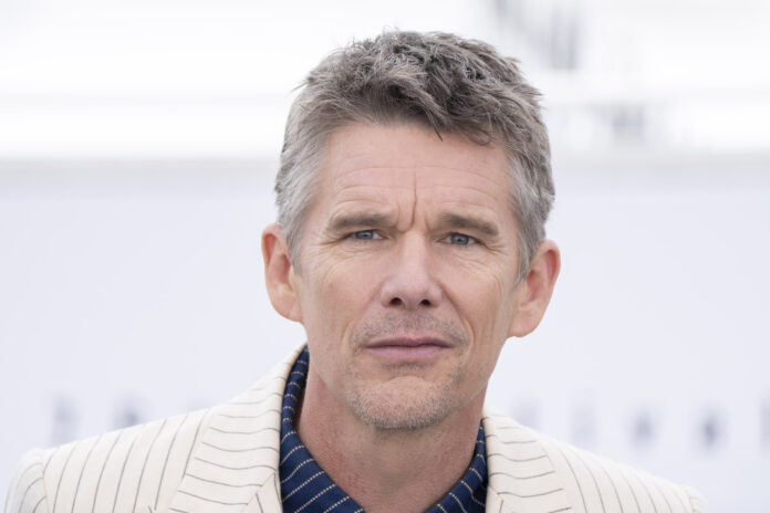 Ethan Hawke 01