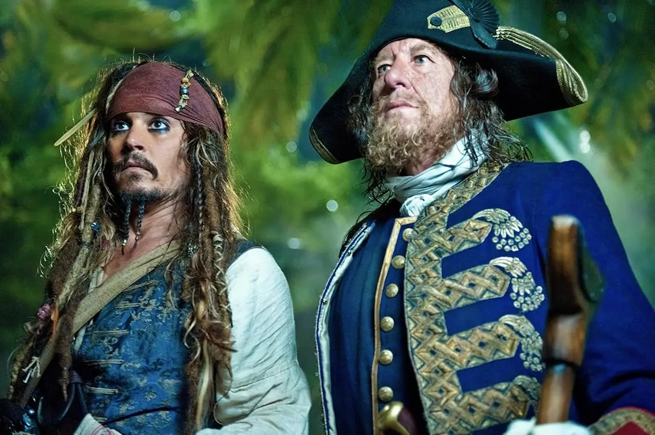 Johnny Depp e Geoffrey Rush in Pirati dei Caraibi - Oltre i confini del mare