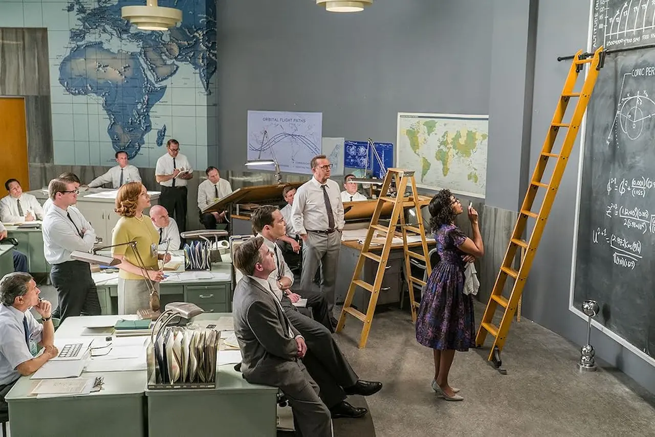 Kevin Costner, Taraji P. Henson e Kimberly Quinn in Il diritto di contare
