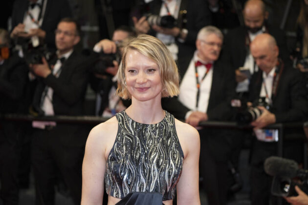 Mia Wasikowska