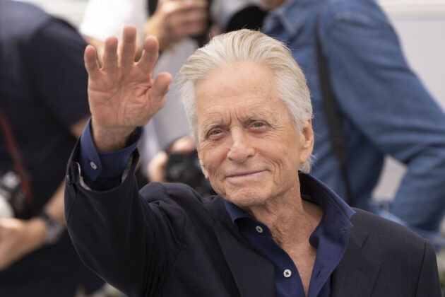 Michael Douglas saluto Cannes