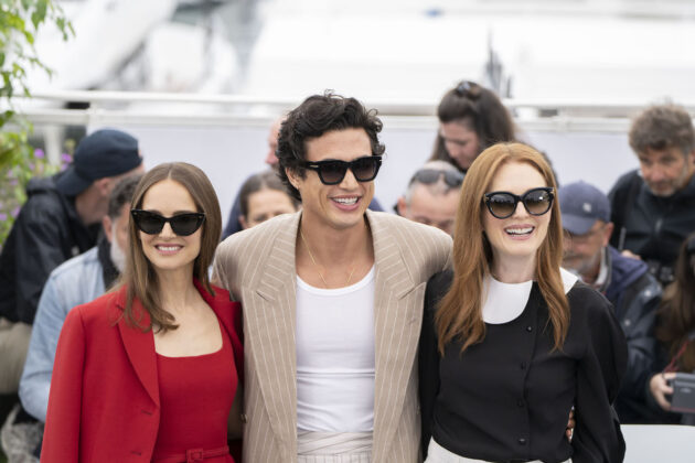 Natalie Portman, Julianne Moore e Charles Melton