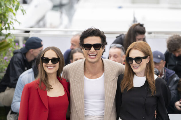 Natalie Portman, Julianne Moore e Charles Melton