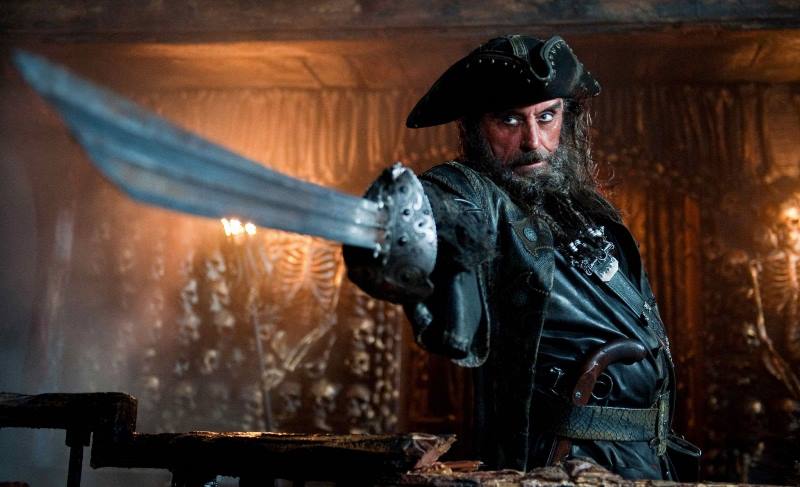 Pirates-of-the-Caribbean-Beyond-the-sea-plot
