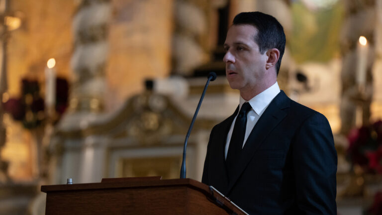 Succession 4×09, la spiegazione dell’episodio: cosa è successo a Roman?