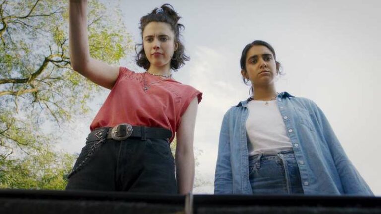 Drive-Away Dolls: il trailer del film di Ethan Coen con Pedro Pascal