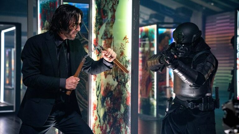 Oliver Stone critica John Wick 4 definendo le sequenze d’azione “disgustose”