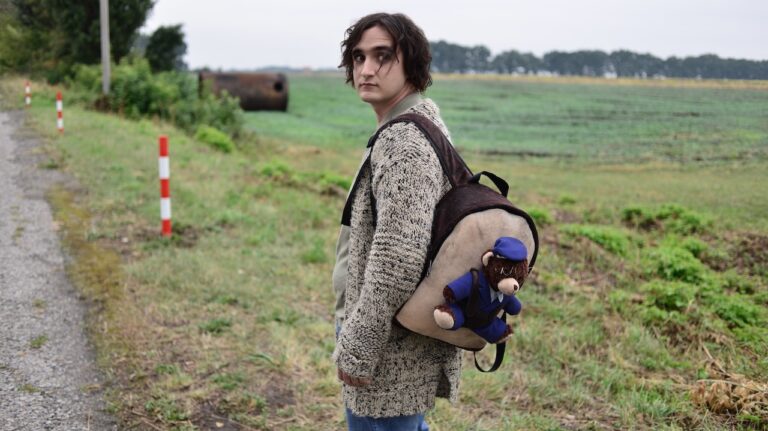 La lunga corsa, il trailer ufficiale del film di Andrea Magnani La lunga corsa, il trailer ufficiale del film di Andrea Magnani