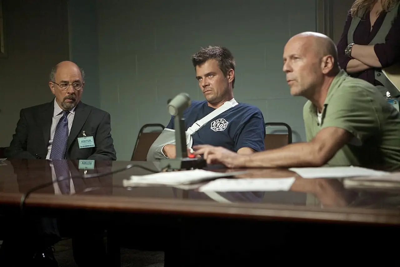 Bruce Willis, Josh Duhamel e Richard Schiff in Fire with Fire