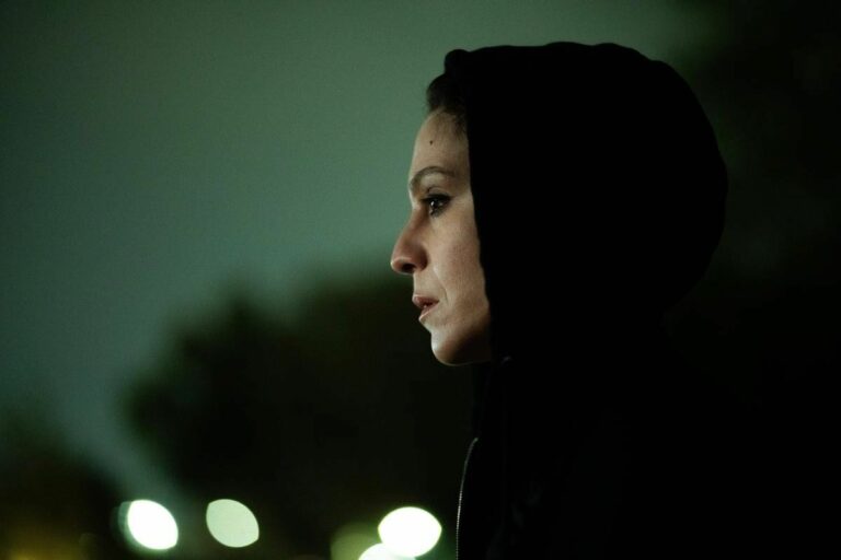 Come pecore in mezzo ai lupi, la recensione del crime di Lyda Patitucci