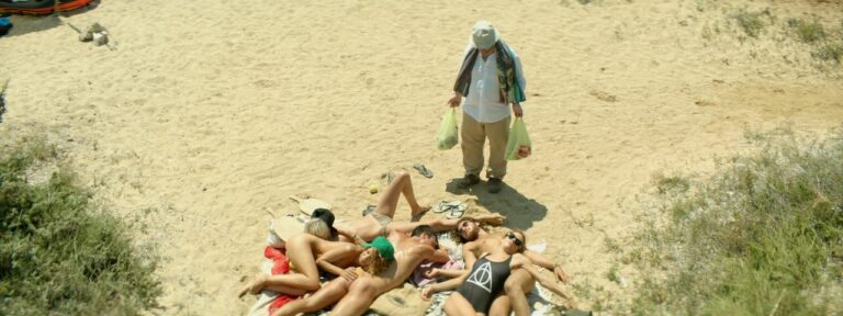 Suntan: trailer e poster del film di Argyris Papadimitropoulos
