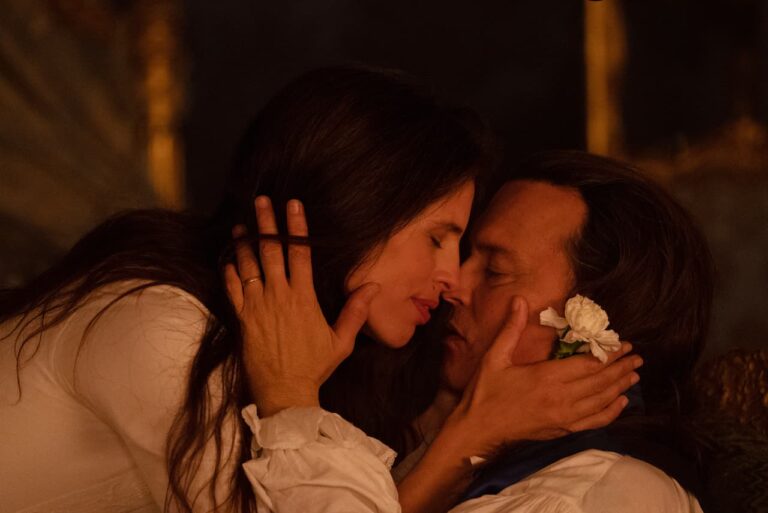Jeanne du Barry – La Favorita del Re, una clip dal film con Johnny Depp