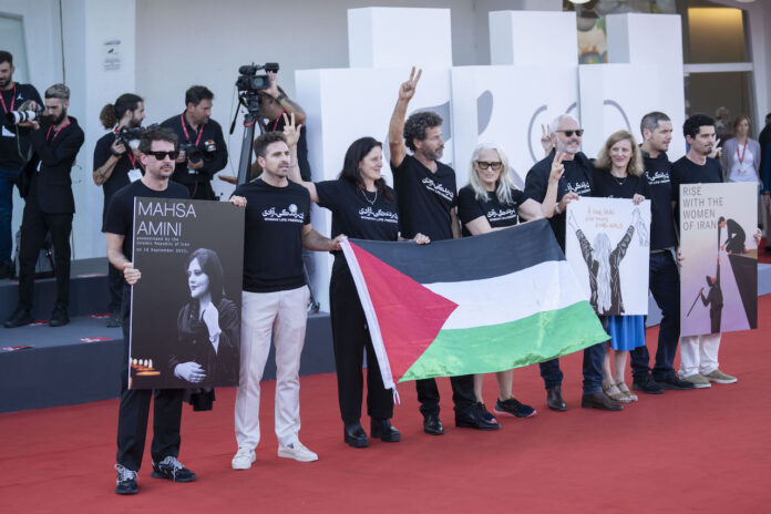 Giuria flashmob popolo iraniano