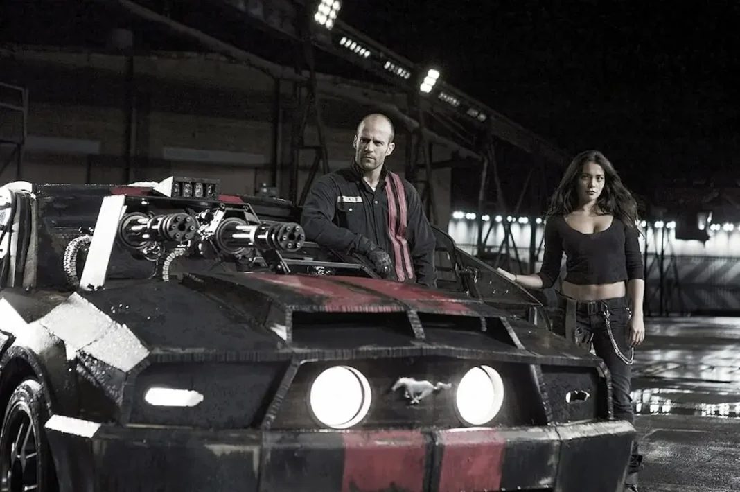 Jason Statham e Natalie Martinez in Death Race