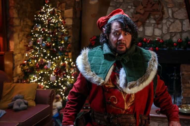 Elf Me: recensione del film natalizio su Prime Video con Lillo Petrolo